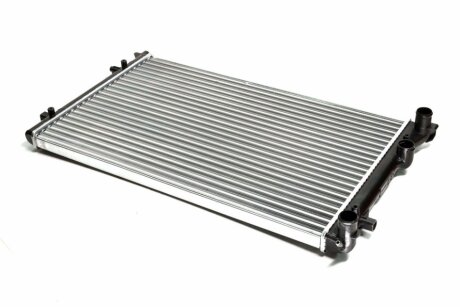 Радіатор охолодження VOLKSWAGEN Jetta 10- Volkswagen Jetta TEMPEST tp.1565296