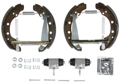 Комплект бараб.колодки+циліндр Seat Ibiza, Audi 80, Volkswagen Golf, Passat, Vento, Seat Toledo, Skoda Favorit, Volkswagen Polo, Seat Cordoba, Skoda Felicia, Fabia TRW gsk1512