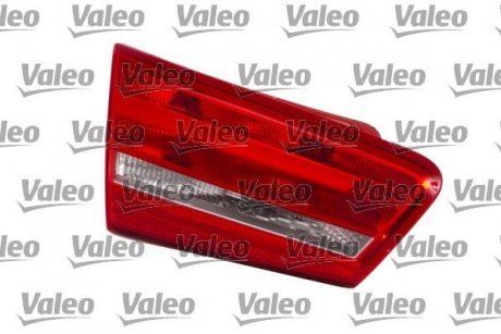 Купить Задний фонарь Audi A6 Valeo 044520 (фото1) подбор по VIN коду, цена 2393 грн.