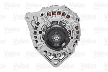 Купить Генератор Audi A4, A6 Valeo 439574 (фото1) подбор по VIN коду, цена 11718 грн.
