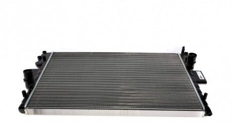 Купить Радиатор охлаждения Iveco Daily III/IV 2.3/3.0D 02-11 Valeo 734448 (фото1) подбор по VIN коду, цена 3955 грн.