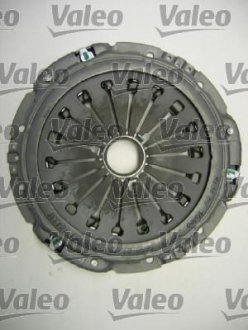 Сцепление компл. CITROEN/FIAT/PEUGEOT Jumpy/Scudo/Expert "02-06 Peugeot 406, Citroen Jumpy, Fiat Scudo, Peugeot 806, Expert, Citroen C5, Peugeot 807, Citroen C8, Peugeot 607 Valeo 826701