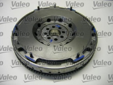 Купити Маховик Land Rover Discovery, Defender Valeo 836018 (фото1) підбір по VIN коду, ціна 22882 грн.