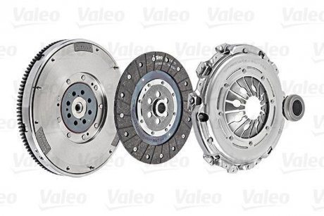 Купить Маховик + комплект сцепления Audi A8, A6, A4, Volkswagen Passat Valeo 837046 (фото1) подбор по VIN коду, цена 28782 грн.
